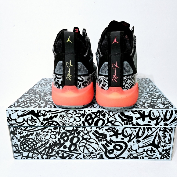 Nike Wmn Air Jordan 37 Satou - Picture 4 of 7